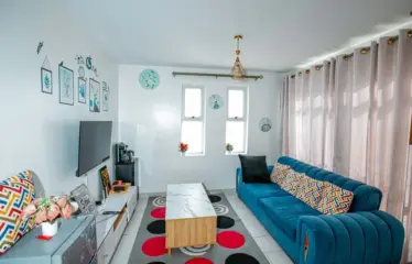 APARTMENTS IN RACECOURSE AREA