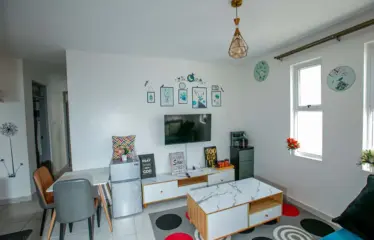 APARTMENTS IN RACECOURSE AREA