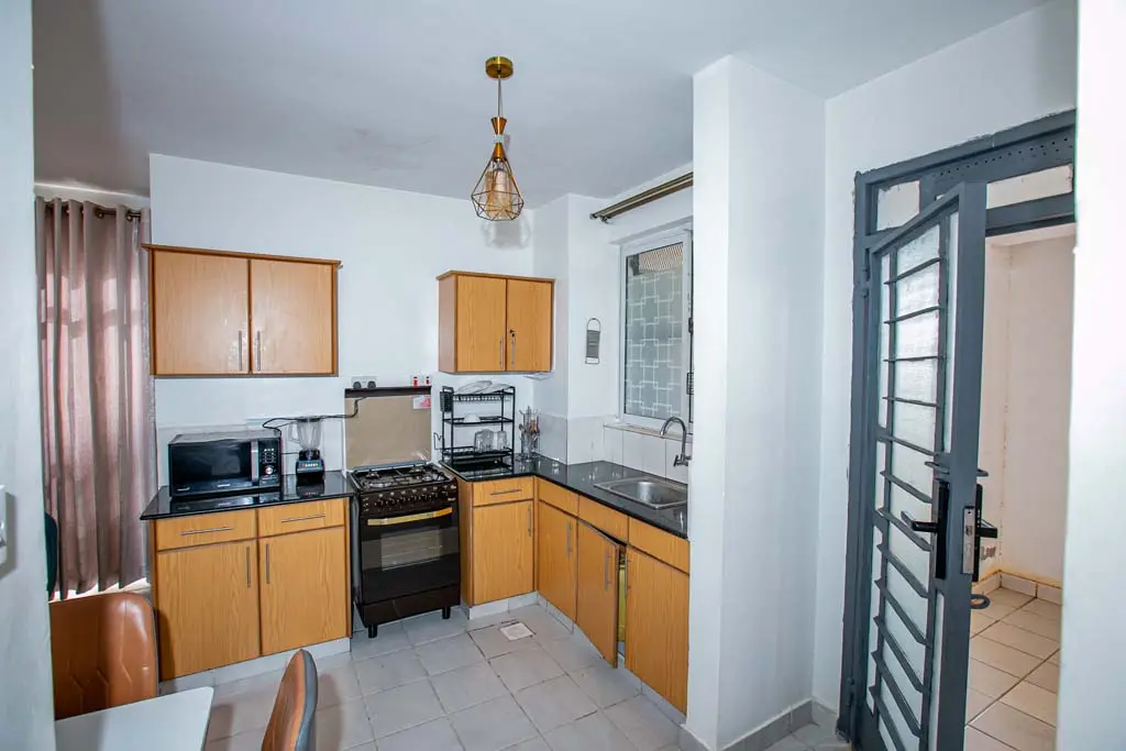 APARTMENTS IN RACECOURSE AREA